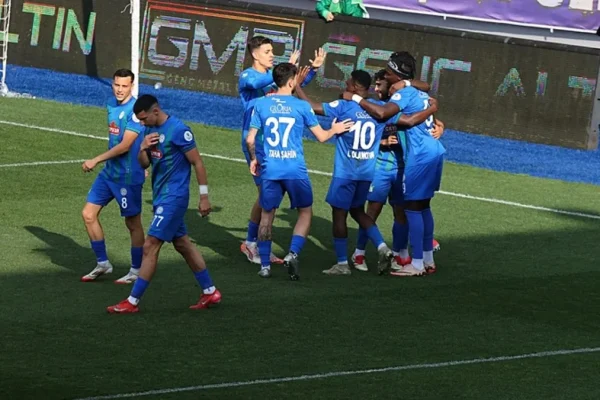 Rizespor Sahasında Gövde Gösterisi Yaptı: Hatayspor’a Farklı Tarife